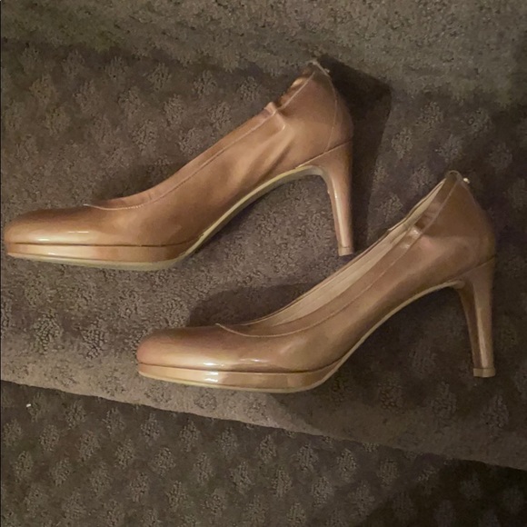 Beautiful Stewart Weitzman pumps - Picture 4 of 8